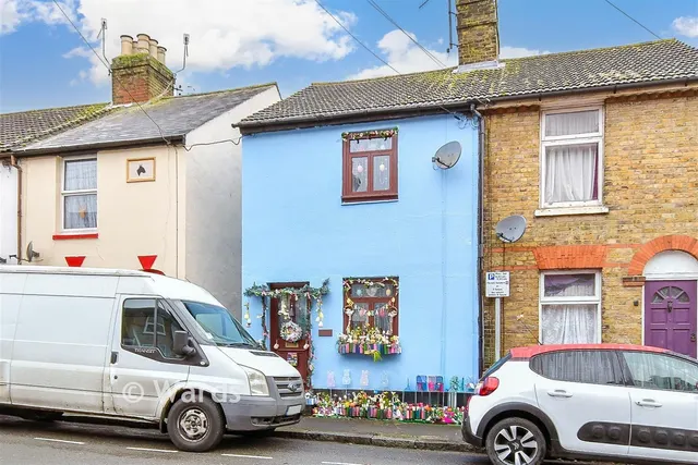 St. John's Road, Faversham, ME13, photo 1