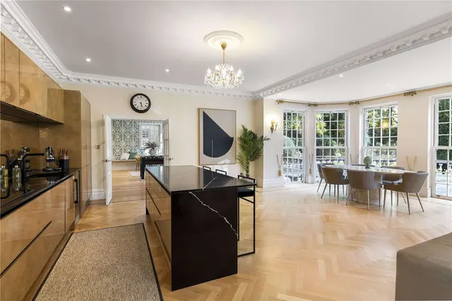 Photo 3 — Brockenhurst Road, Ascot, Berkshire, SL5 9EZ