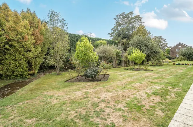 Harefield Gardens, Middleton-On-Sea, PO22, photo 2