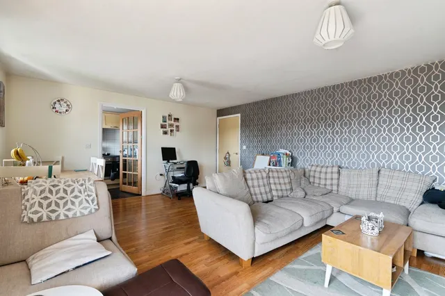 Photo 2 — Hogg Lane, Grays, Essex, RM17