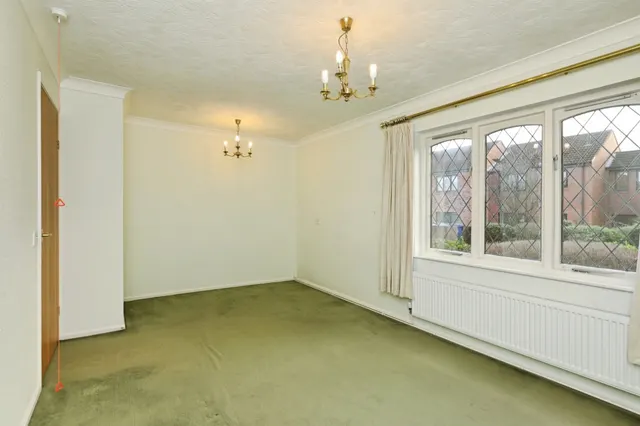 Photo 2 — Peakes Croft, Bawtry, Doncaster