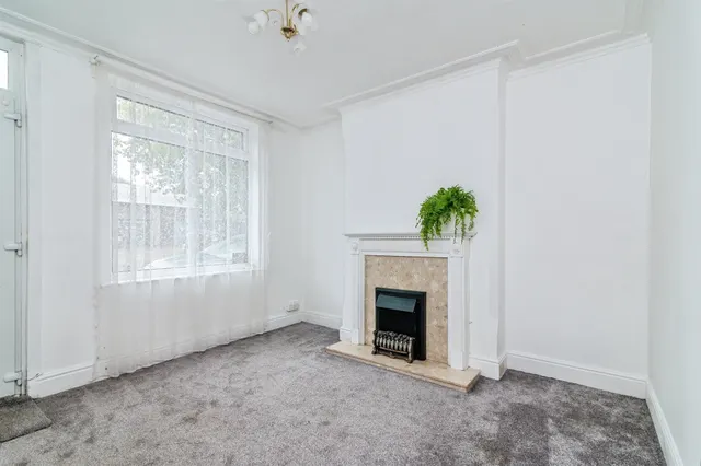 Meadow Lane, Nottingham, NG2, photo 2