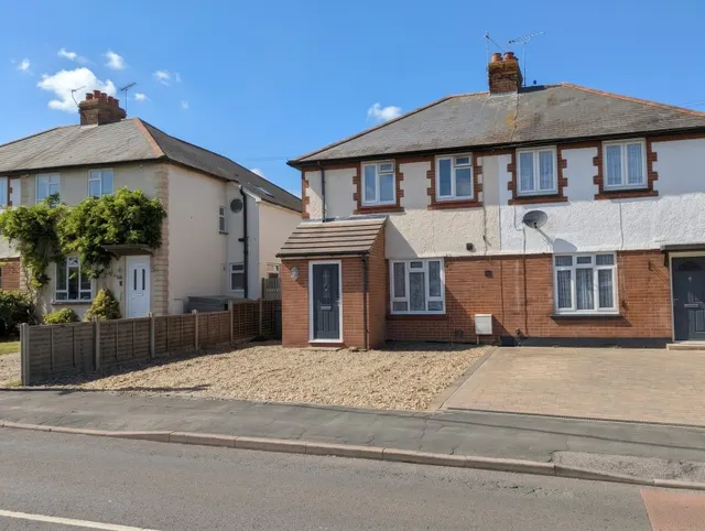 4 bedroom house, Anchor Hill, Woking, GU21