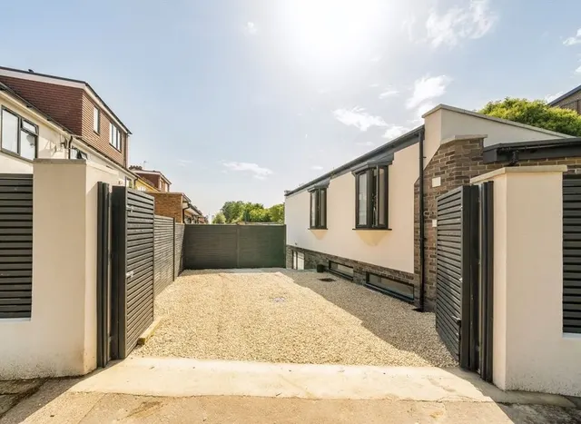Bromyard Avenue, Acton, W3, photo 1