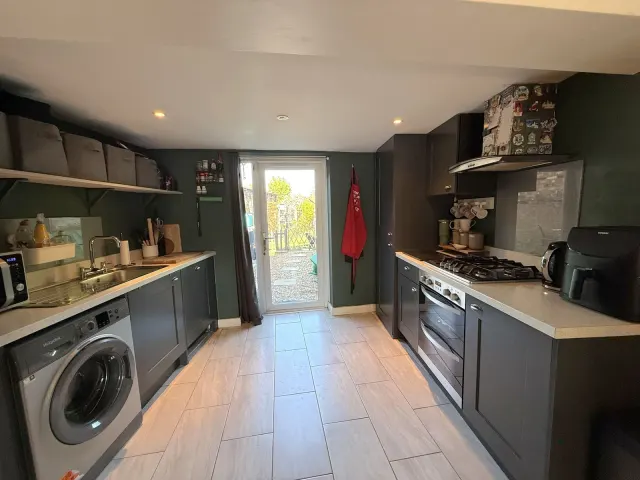 Hitchin Road, Shefford, SG17, photo 2