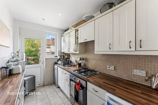 Eardley Road, London, SW16, photo 2