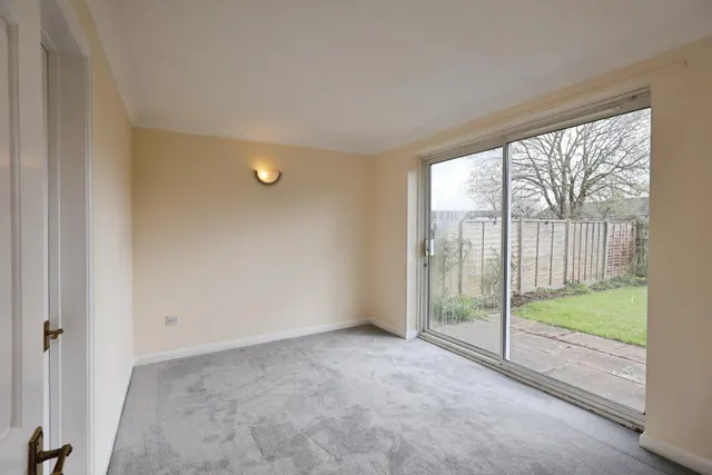 Photo 3 — Pheasant Close, Stratford-upon-Avon, CV37