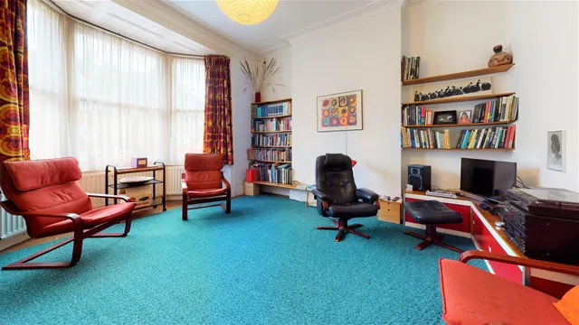 Derby Road, South Woodford, E18, photo 3