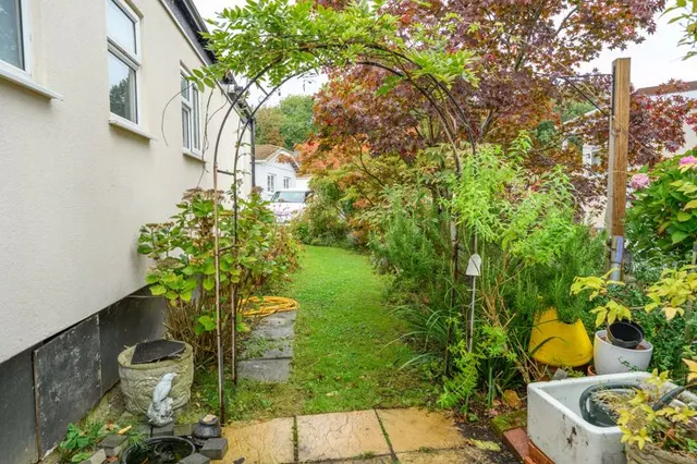 Photo 2 — Weybridge Park Estate, Addlestone KT15 2RF