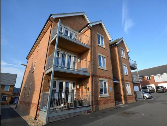 Albert Way, East Cowes, PO32, photo 1