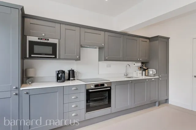Station Road, Dorking, RH4, photo 2