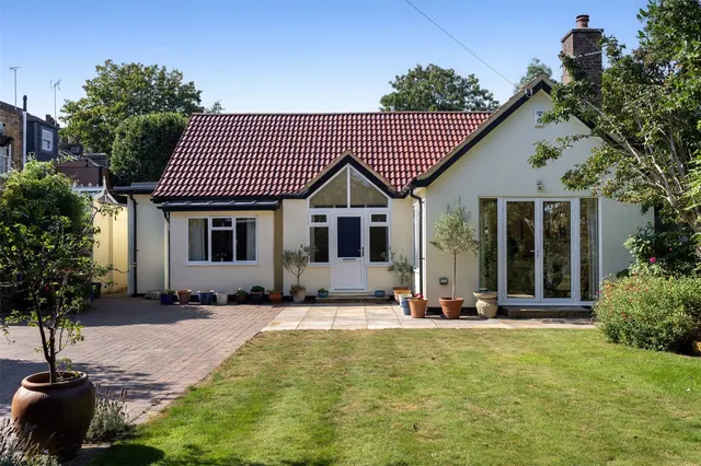 Ferry Road, Twickenham, TW1, photo 1