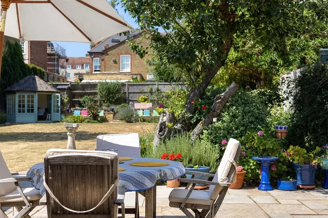 Photo 3 — Ferry Road, Twickenham, TW1