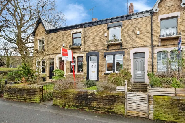 Huddersfield Road, Stalybridge, SK15, photo 2
