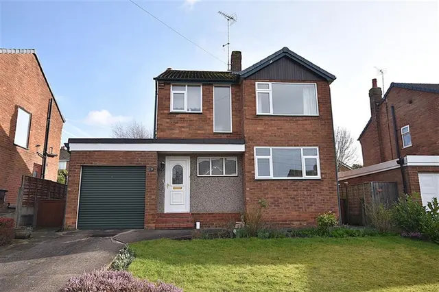 Sunningdale Road, Macclesfield, photo 1