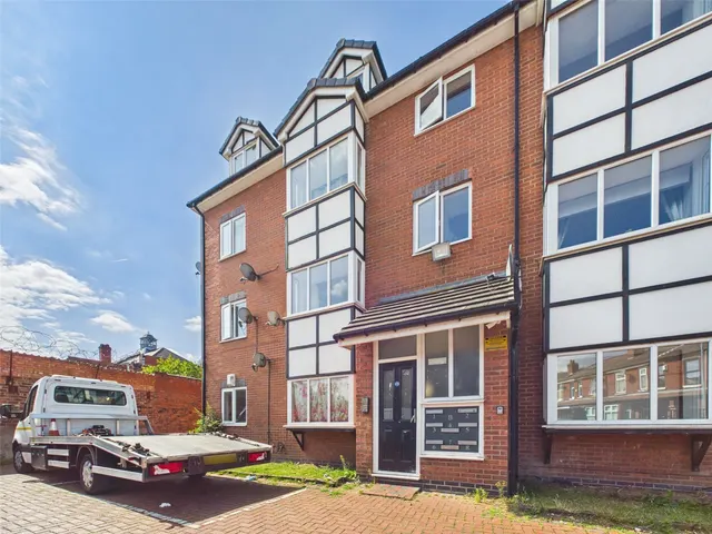 Langdale Avenue, Manchester, Greater Manchester, M19 3NT, photo 1