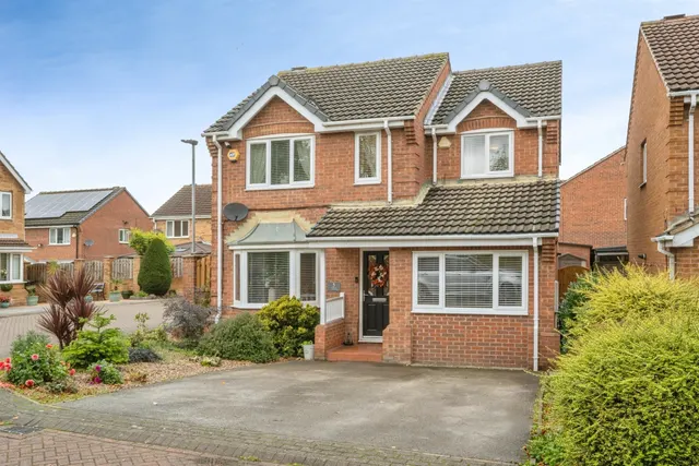 Hawthorne Croft, Goldthorpe, S63, photo 1