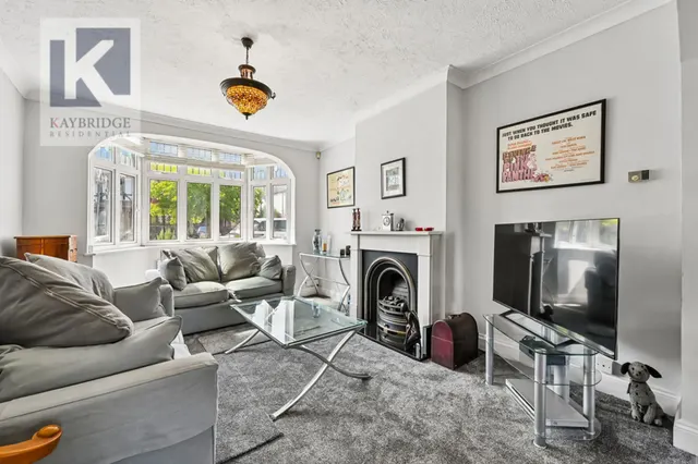 Stoneleigh Avenue, Worcester Park, KT4, photo 2