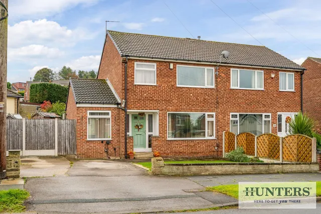 Coppice Wood Avenue, Yeadon, LS19, photo 1