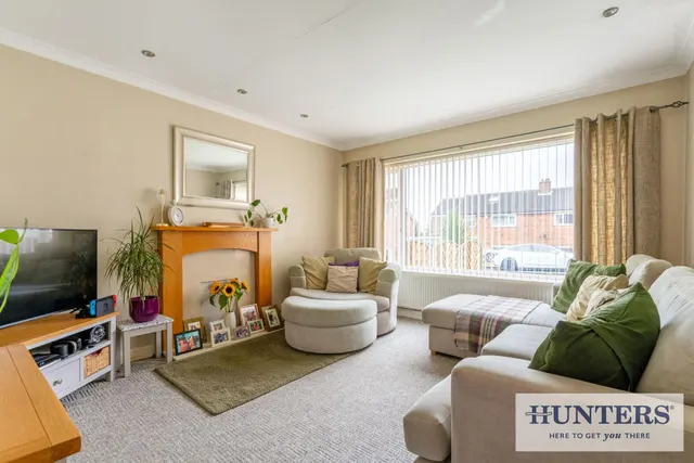 Coppice Wood Avenue, Yeadon, LS19, photo 2