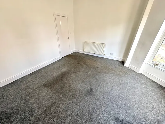 Alexandra Road, Prenton, CH43, photo 3