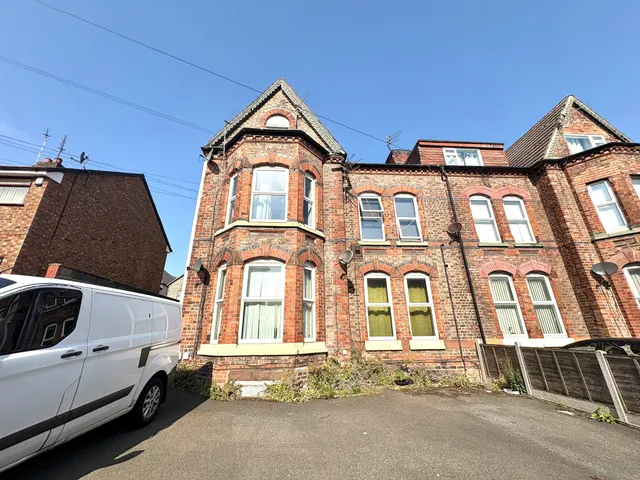 Alexandra Road, Prenton, CH43, photo 1