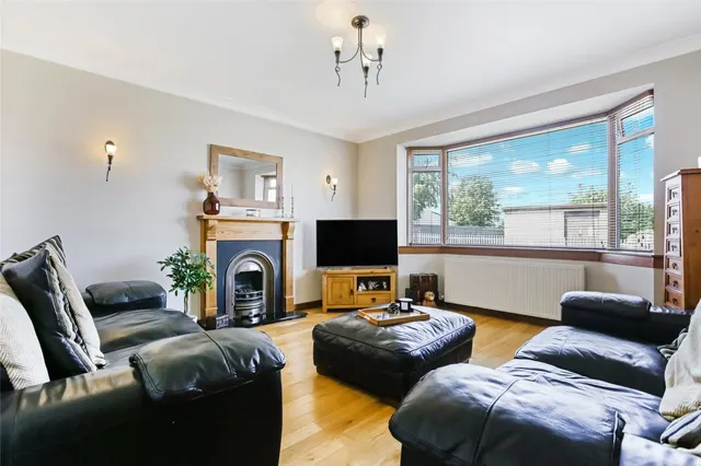 Photo 2 — Craighill Drive, Clarkston, Lanarkshire, G76