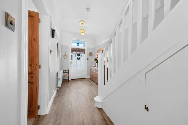 Photo 3 — Deanwood Avenue, Netherlee, East Renfrewshire, G44
