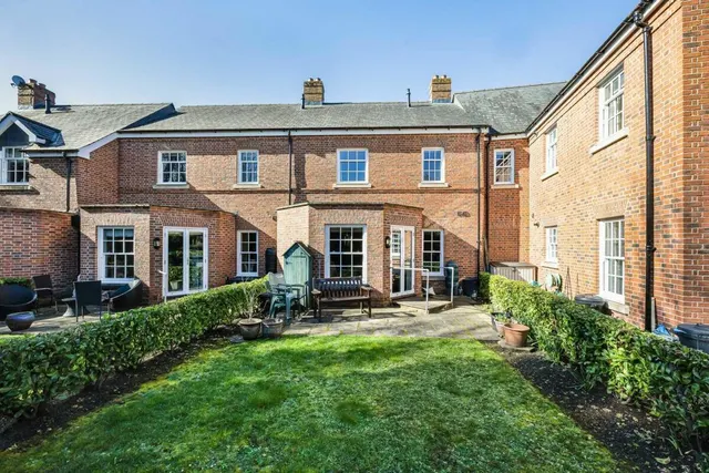 Bridge Park, Twyford, RG10, photo 1