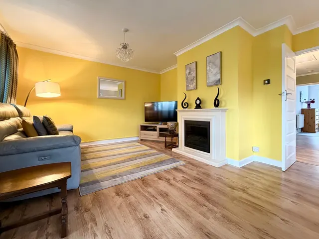 Eversley Close, Allington, photo 3