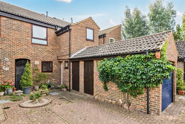 Chapelside, Titchfield, photo 1