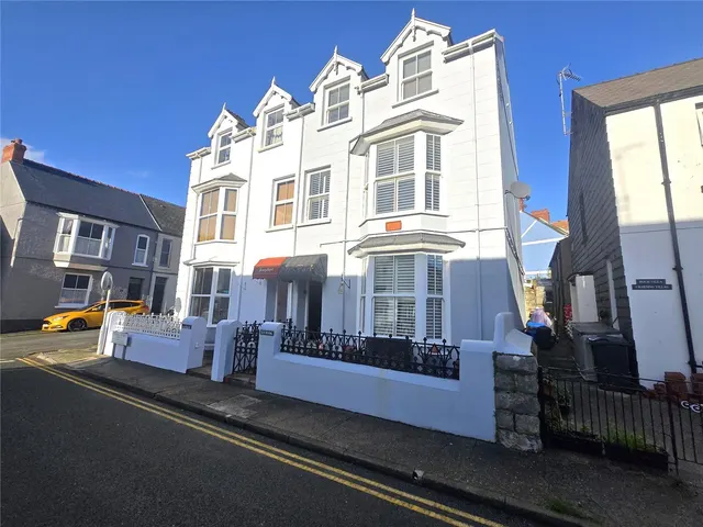 Harding Street, Tenby, SA70, photo 1