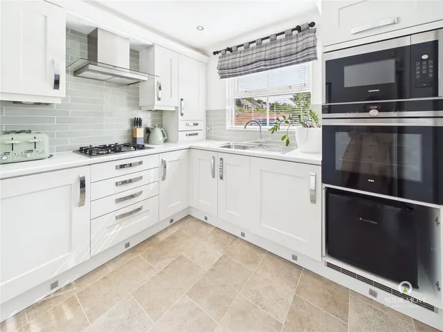 Hillheads Court, Whitley Bay, NE25, photo 2