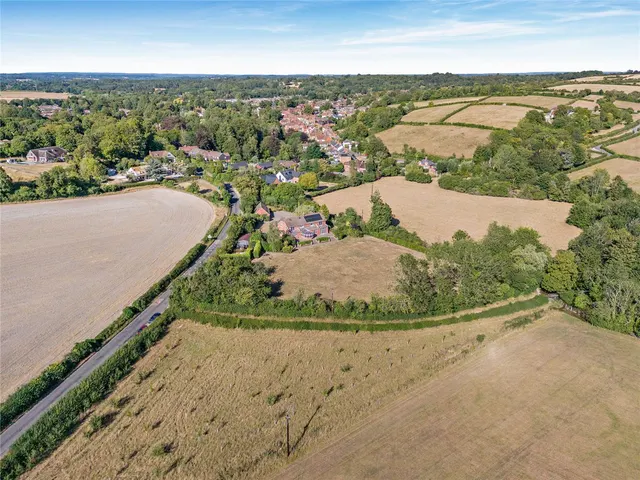 Fox's Lane, Kingsclere, RG20, photo 3