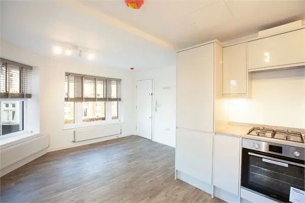 Photo 3 — Combedale Road, London, SE10 0LG