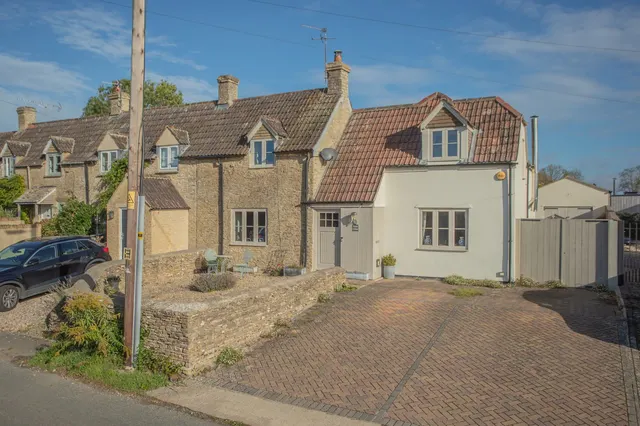 Tetbury Lane, Crudwell, photo 1