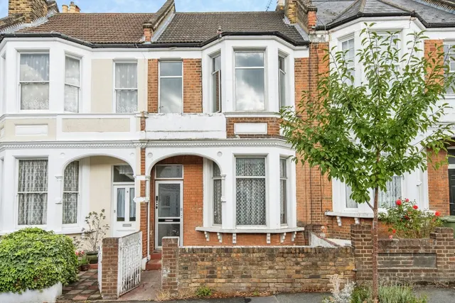 Rembrandt Road, London, SE13, photo 1