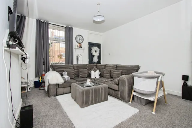 Springstone Avenue, Ossett, WF5, photo 3
