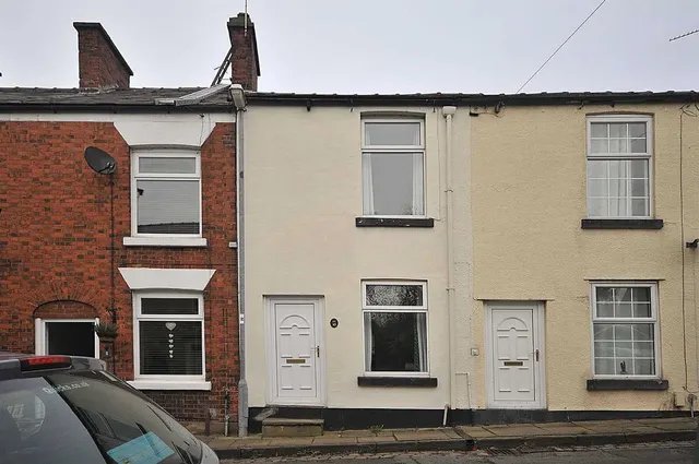 Princess Street, Bollington, photo 1