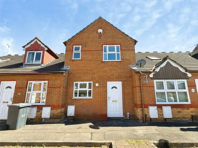 Harrier Court, Lincoln, LN6, photo 1