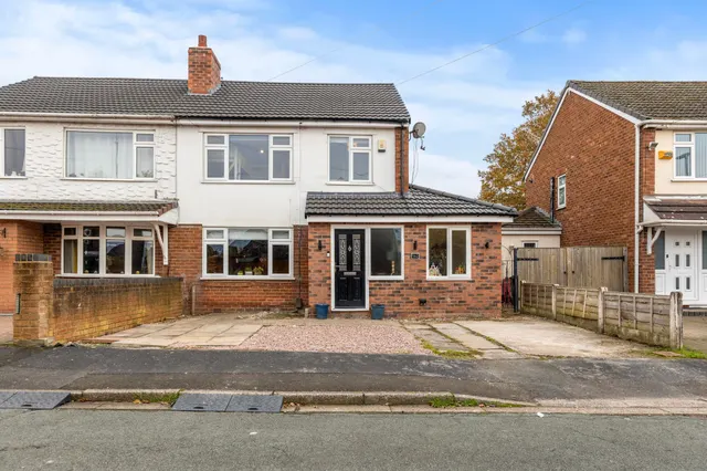 Cliftonville Road, Woolston, Warrington, Warrington, WA1 4BJ, photo 1