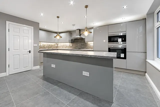 Carshalton Road, Sutton, SM1, photo 3