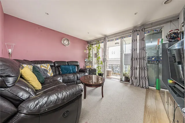 London Road, Isleworth, TW7, photo 2