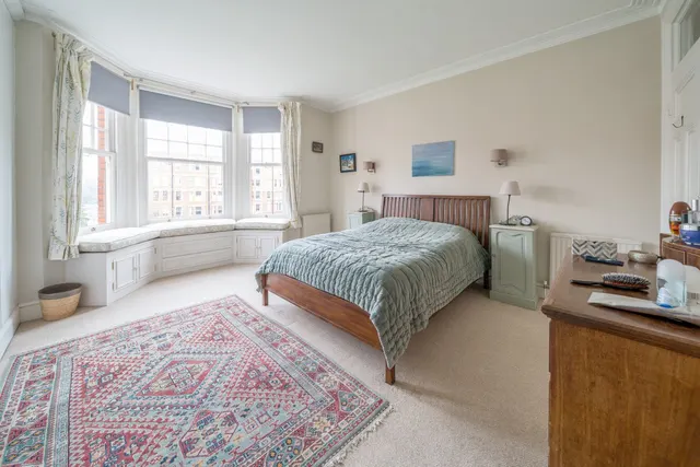 Photo 2 — Lower Richmond Road, Putney, London, SW15
