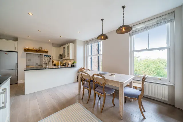 Photo 3 — Lower Richmond Road, Putney, London, SW15