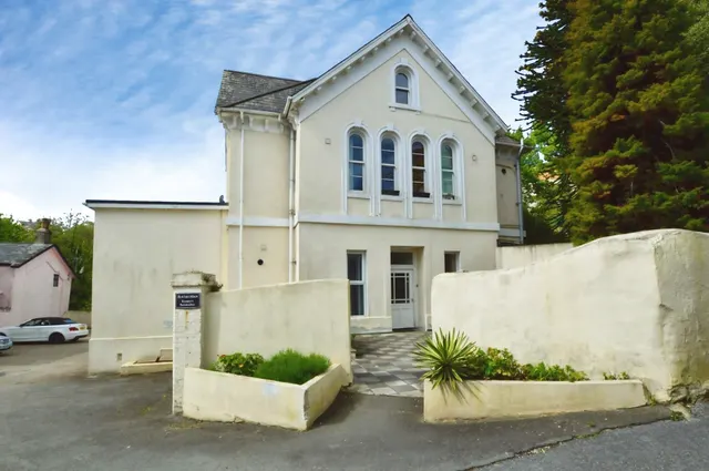 Hunters Moon, 500 Babbacombe Road, Torquay, Devon, TQ1