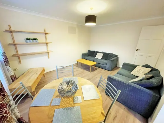 Goldsmid Road, Reading, photo 1