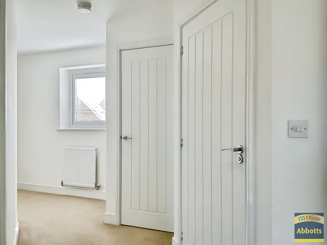 Photo 3 — Eagle Way, Cambridge, CB24 1DR