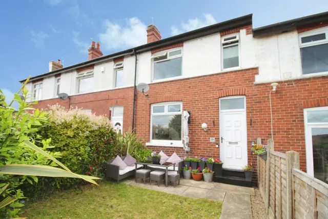 Southfield Lane, Horbury, WF4, photo 1
