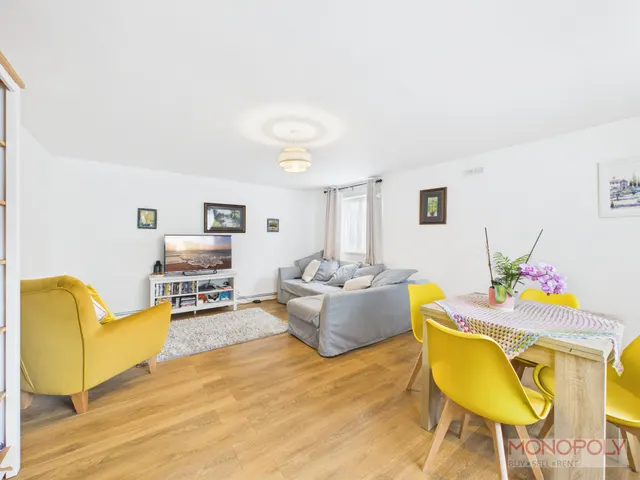 Newbridge Road, Newbridge, LL14, photo 2